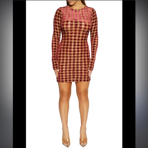 NAKED WARDROBE
Houndstooth Long Sleeve Minidress in Wine - Picture 1 of 2